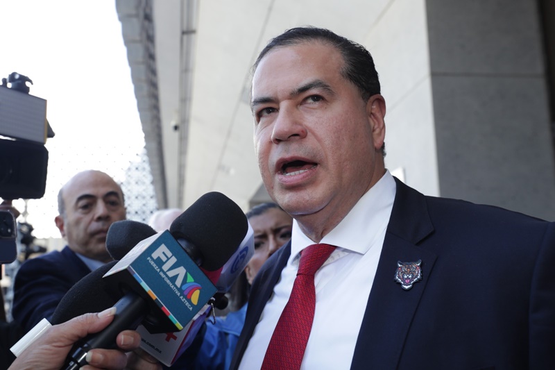 Ricardo Mejía acusa a Manolo Jiménez de repartir el carbón entre cuates