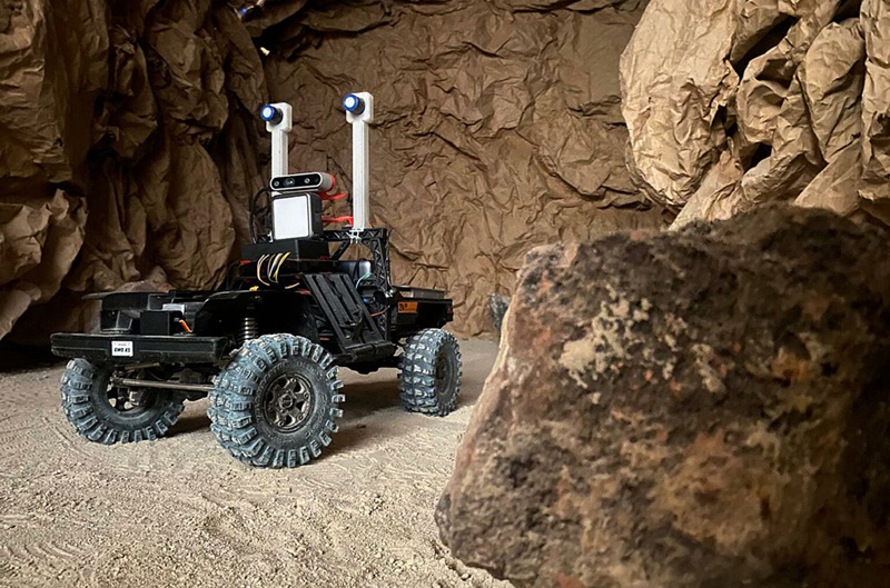 Mujeres del IPN crean rover que revoluciona la seguridad en minas