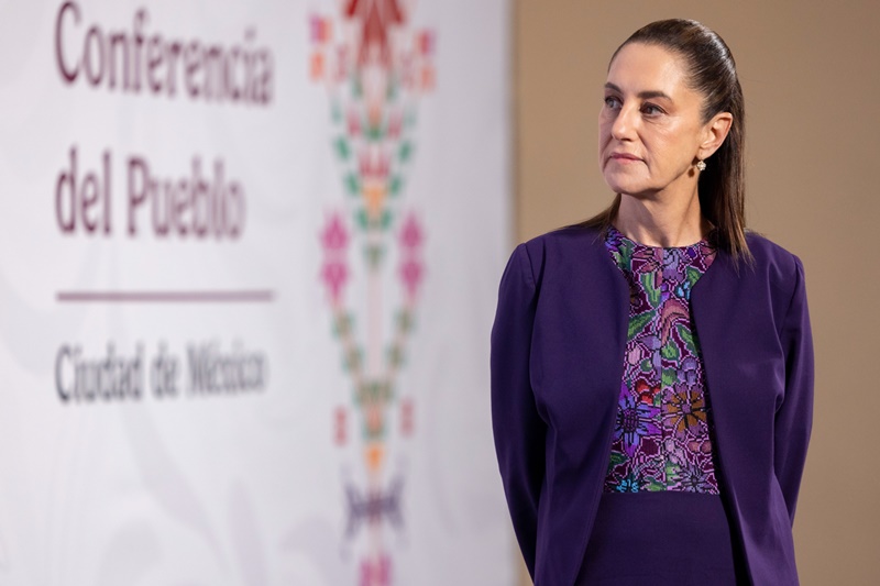 Sheinbaum acusa a “comentócratas” de promover la división con López Obrador