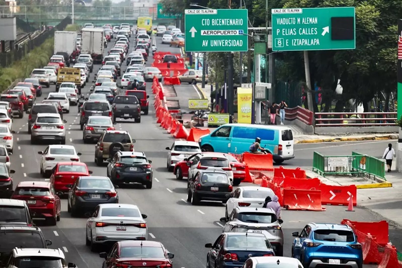 Marchas desquician el tráfico en CDMX hoy