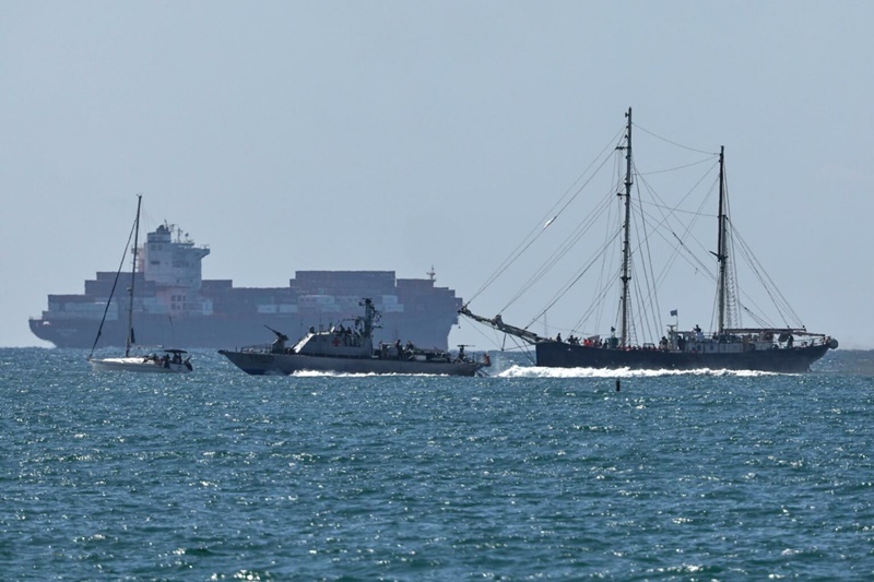 Seis mexicanos detenidos en flotilla humanitaria llegan a Israel