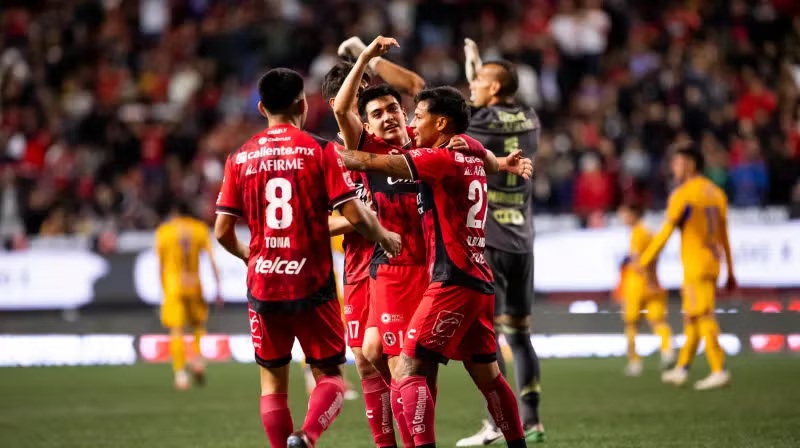 Xolos aplasta a Tigres y toma ventaja gigante rumbo a la Vuelta