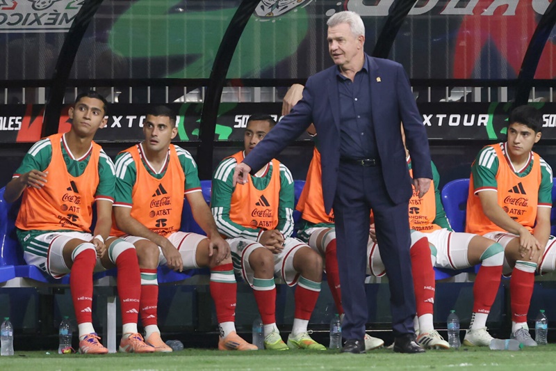 Javier Aguirre admite crisis y exige carácter rumbo al Mundial