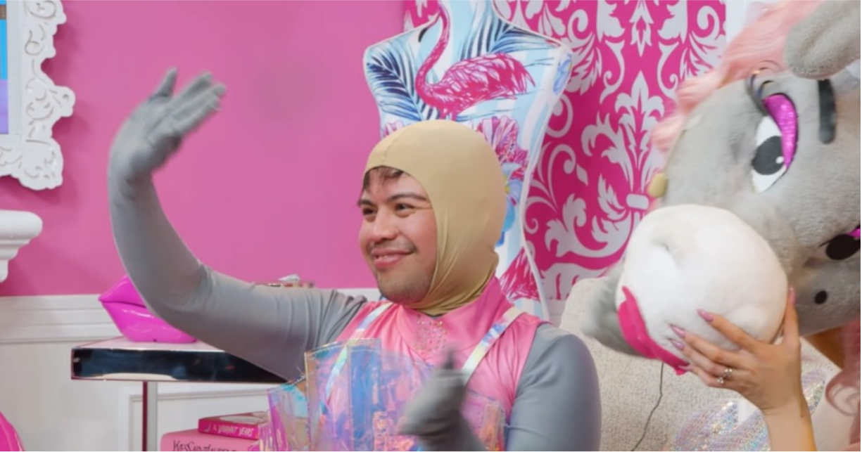 Momo Guzmán anuncia retiro de Burrita Burrona en medio de pelea con Turbulence