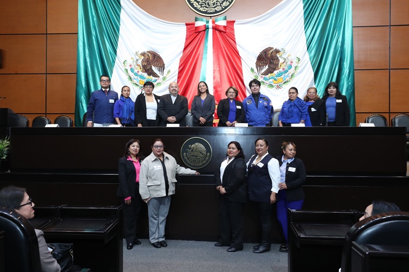 Entre recortes y vocación, la enfermería alza la voz en el Congreso