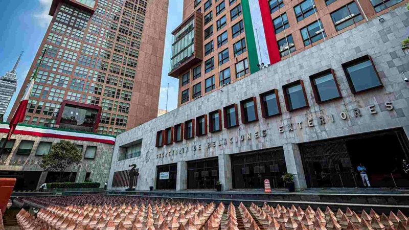 SRE regulariza pagos al Servicio Exterior tras reclamo diplomático