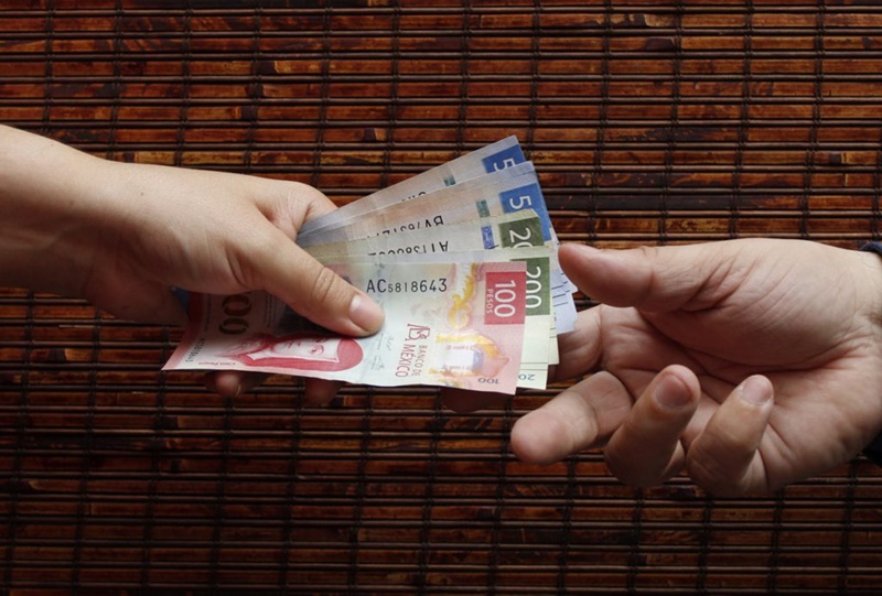 Salario mínimo sube 13% y arranca 2026 con alza histórica