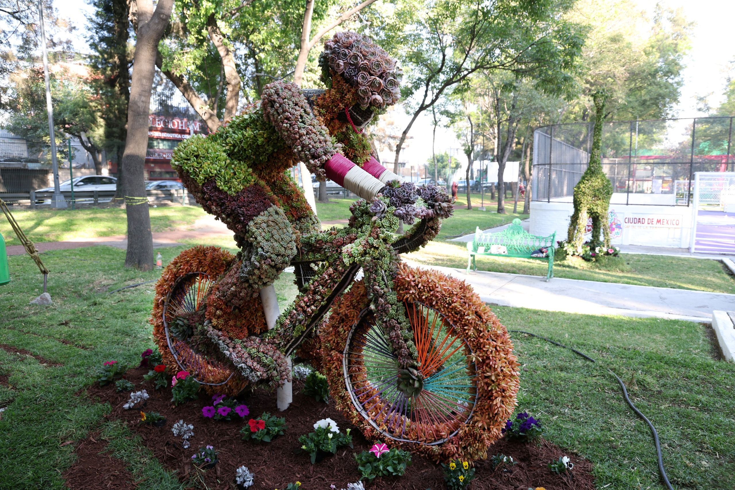Flores, color y futbol: así se vestirá la CDMX con topiarios en 90 avenidas