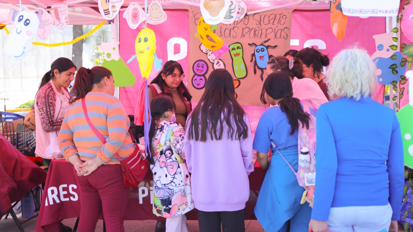 Ciencia sin barreras: PILARES y UNAM promueven vocaciones científicas femeninas en CDMX