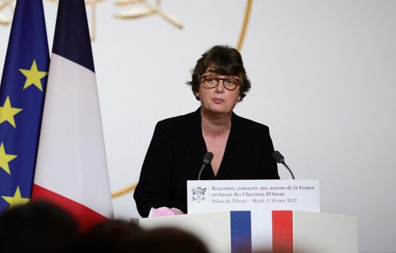 Renuncia presidenta del Louvre en medio de crisis internas