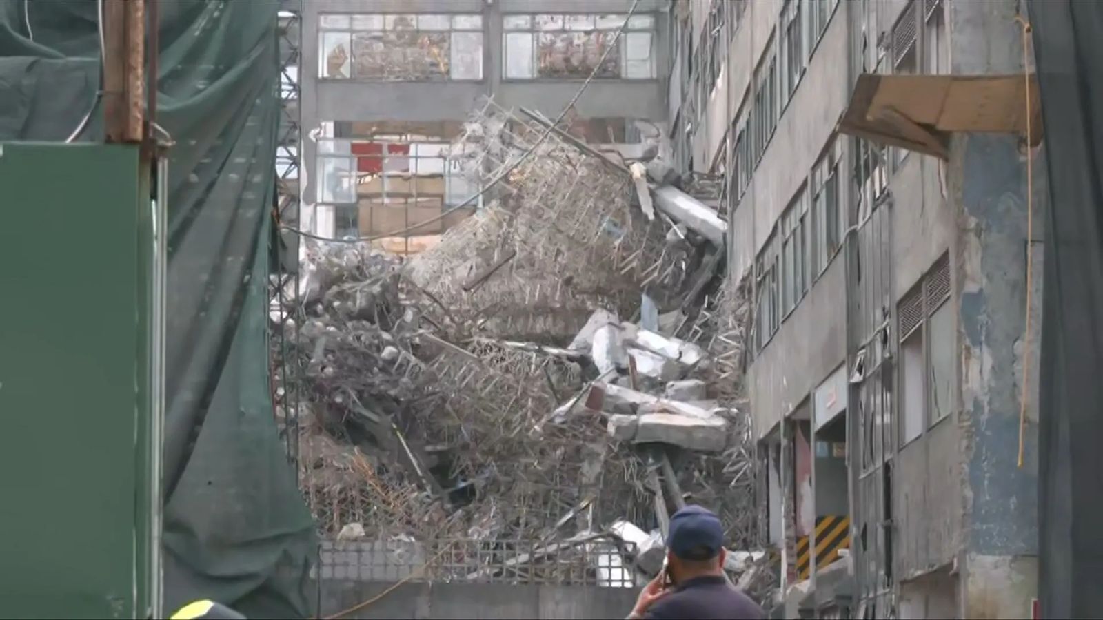 Hallan segundo cuerpo tras derrumbe en San Antonio Abad; continúa búsqueda entre los escombros